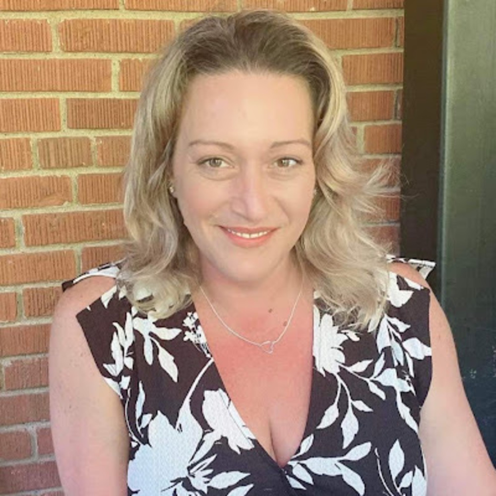 Meet your Posher, Dawnie